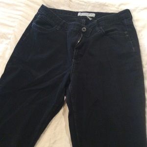 Black cropped jeans